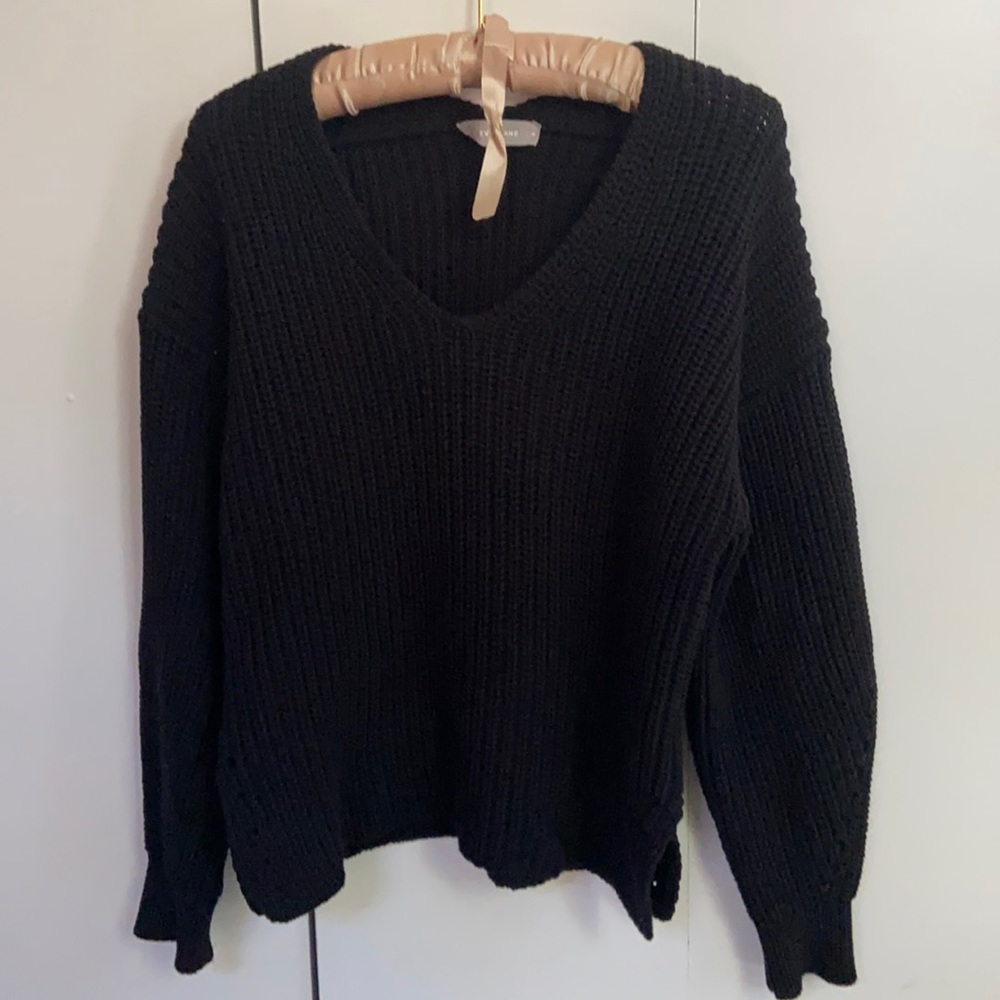 Chunky Everlane V-neck Black Sweater